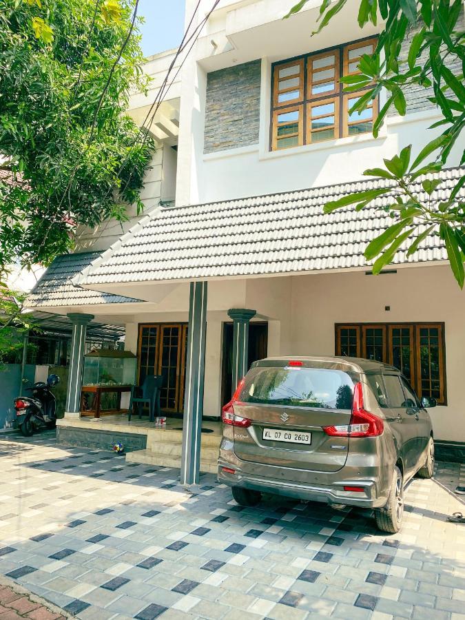 Budget Home Kochi Zewnętrze zdjęcie