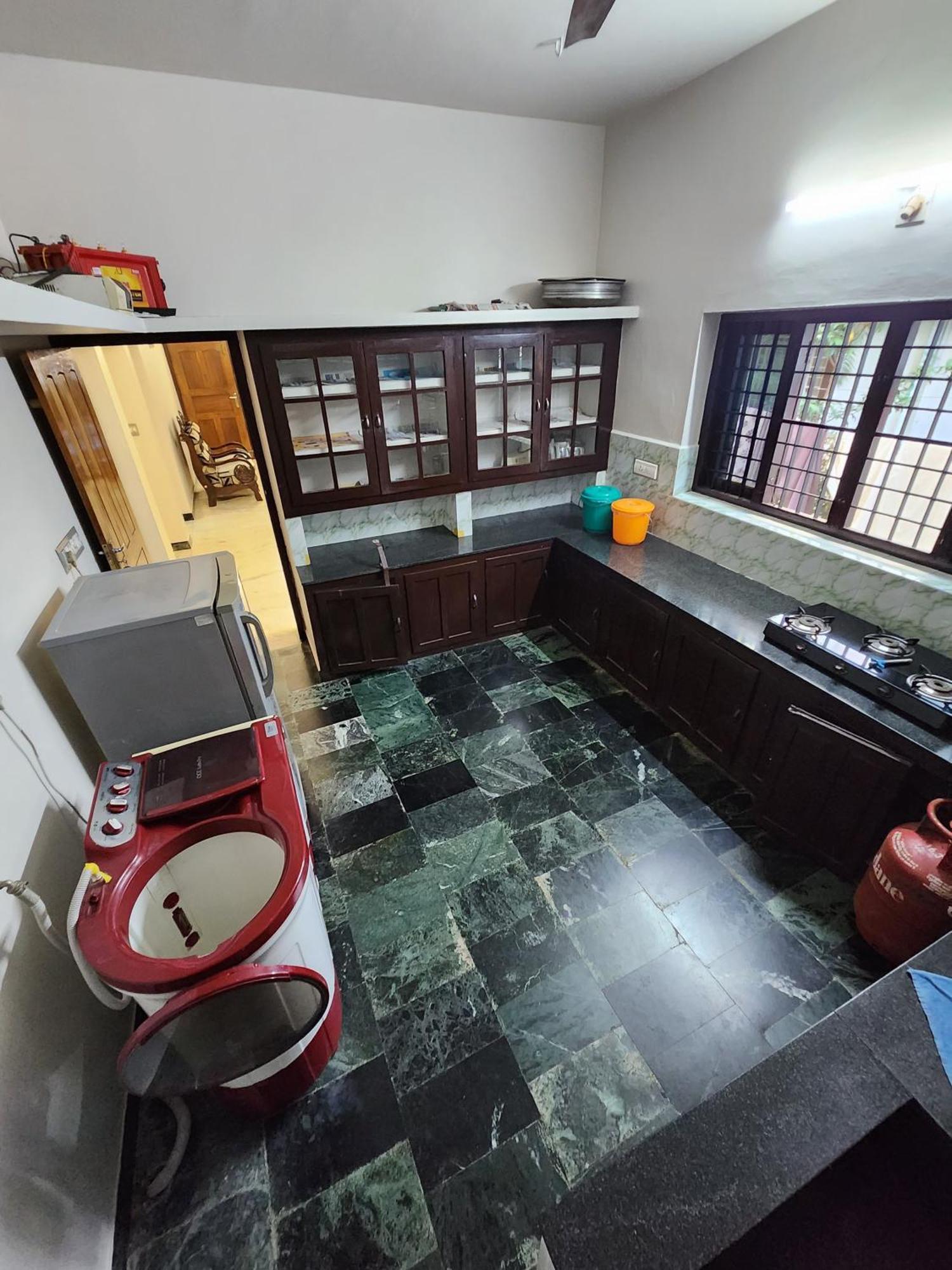 Budget Home Kochi Zewnętrze zdjęcie