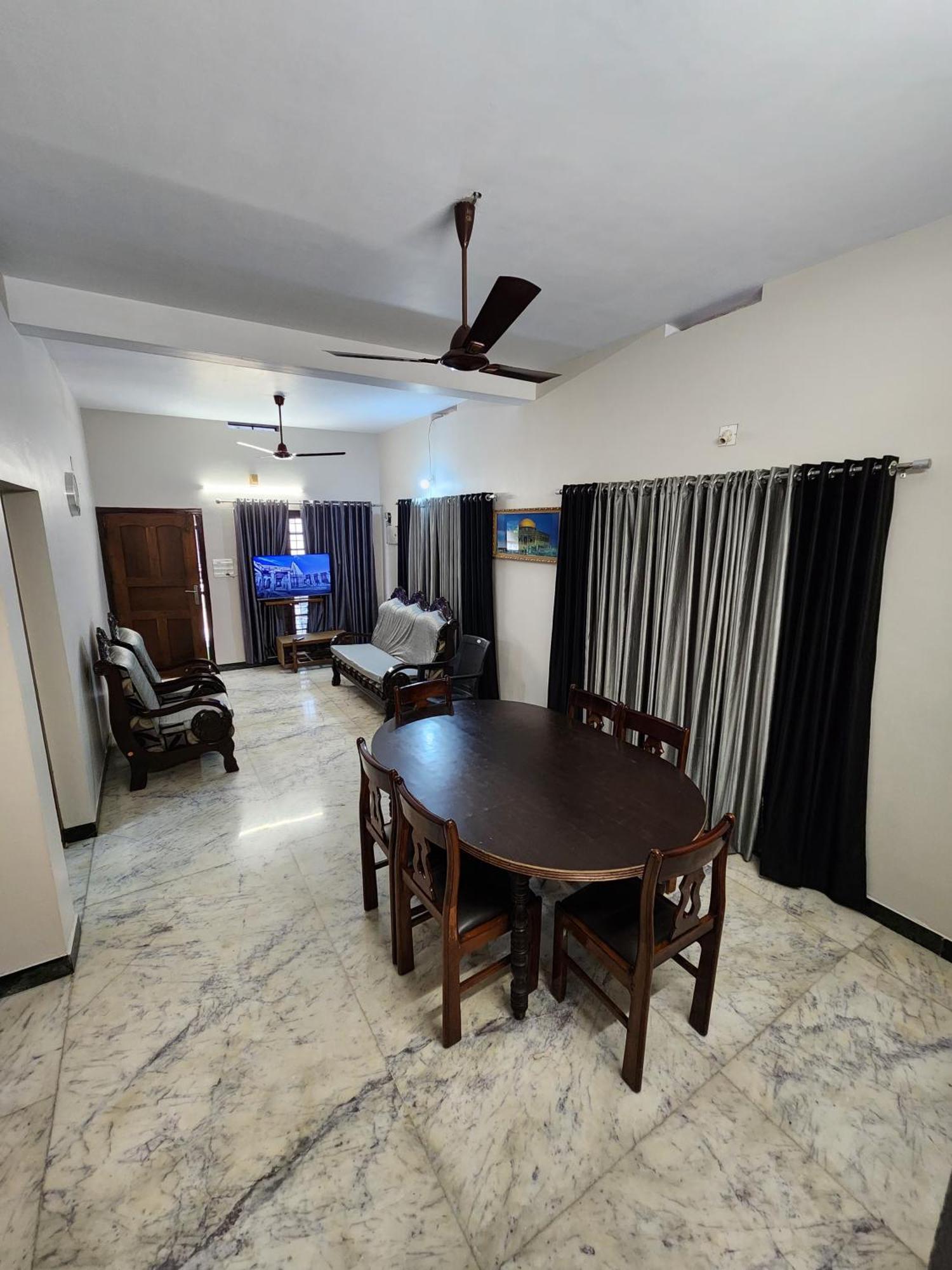 Budget Home Kochi Zewnętrze zdjęcie
