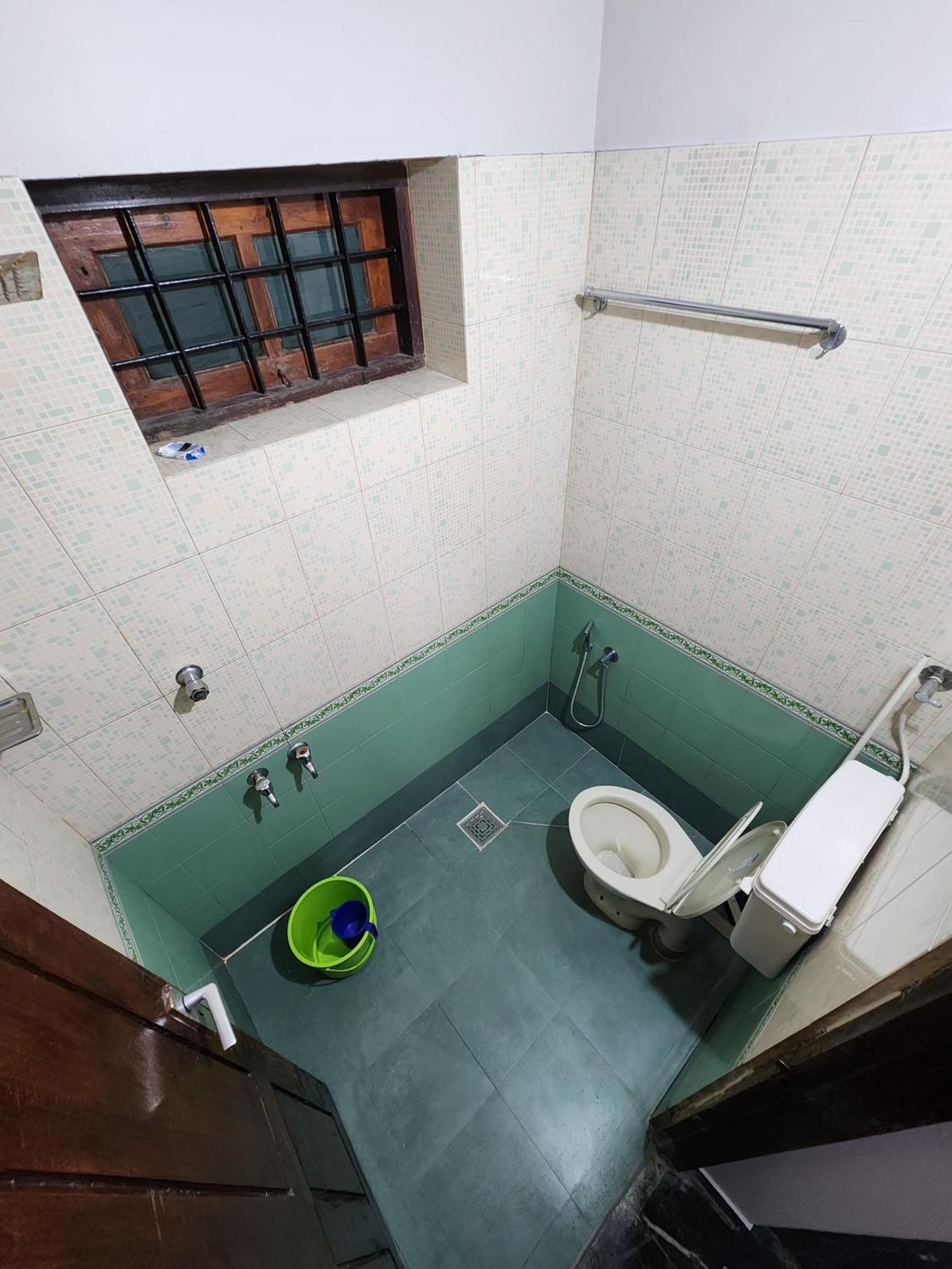 Budget Home Kochi Zewnętrze zdjęcie